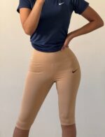 لگ برمودا NIKE کرم